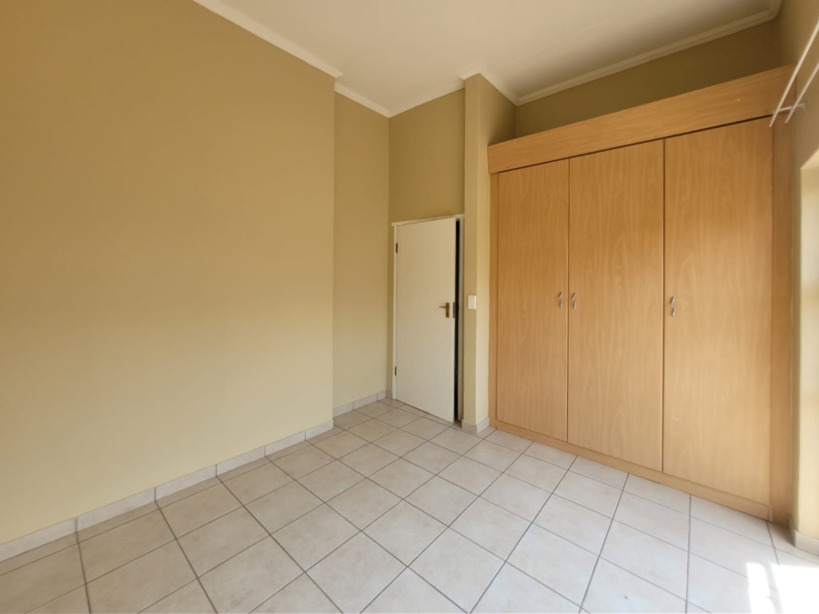 To Let 3 Bedroom Property for Rent in Kosmos North West